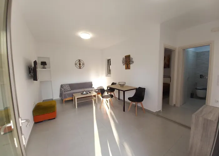 Semesterbostad Velania House Filótion