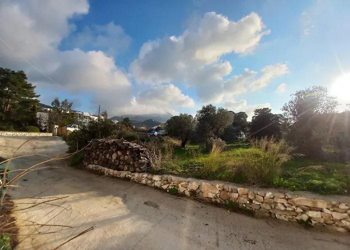 Semesterbostad Velania House *